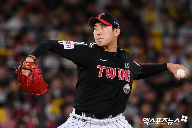 타 팀 선수지만, 볼이 적장도 감탄!…국내 투수 ERA 2위의 완벽한 PS 데뷔전 [준PO3]