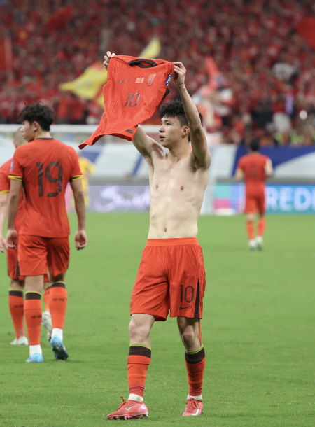中 축구 초신성, 韓 미래 양민혁 맹추격!14억 대륙 흥분한다…중국 19세 FW 몸값 23억→아시아 2006년생 4위 등극