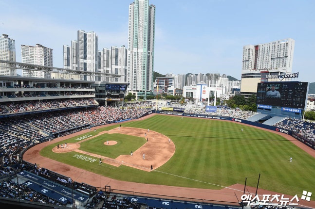 &apos;연고 이전&apos; 초강수 카드에 창원시 &apos;바짝 엎드리기?&apos;…NC 6월말 기존 전달 시한 조정, 진지하고 성실히 협상