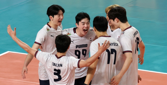 살아나는 韓 남자배구, 뉴질랜드 이어 베트남 잡고 AVC 조별리그 2연승… 21일 호주와 8강